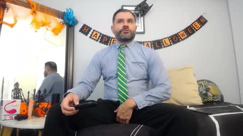 Snapshot of jonas_beard1 chatting on 10-21-25, 03:46 JONAS BEARD online show from 10-21-25, 03:46