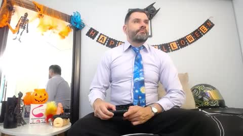 Snapshot of jonas_beard1 chatting on 10-28-25, 03:14 JONAS BEARD online show from 10-28-25, 03:14