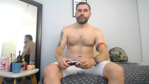 Snapshot of jonas_beard1 chatting on 11-17-25, 07:52 JONAS BEARD online show from 11-17-25, 07:52