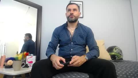 Snapshot of jonas_beard1 chatting on 11-18-25, 02:54 JONAS BEARD online show from 11-18-25, 02:54