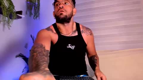 Snapshot of jonathan_rivers chatting on 02-12-26, 12:22 Jonathan RiversNew online show from 02-12-26, 12:22