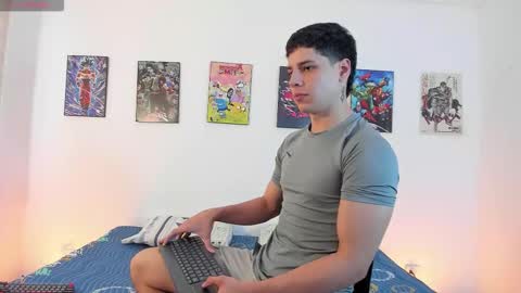 Instagram jonathanfit14 online show from 03-26-26, 09:20