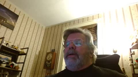 Snapshot of joncpics chatting on 12-04-24, 11:46 joncpics online show from 12-04-24, 11:46