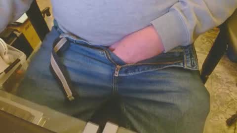 Snapshot of joncpics chatting on 02-05-25, 02:51 joncpics online show from 02-05-25, 02:51