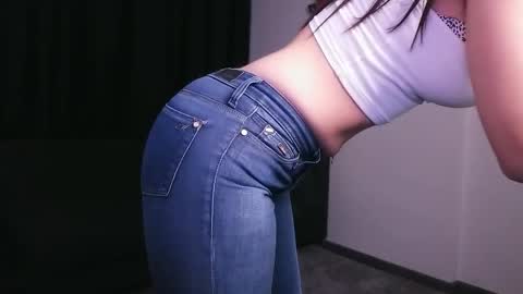 Snapshot of jonesalesya chatting on 02-13-25, 08:59 AlesyaJ online show from 02-13-25, 08:59