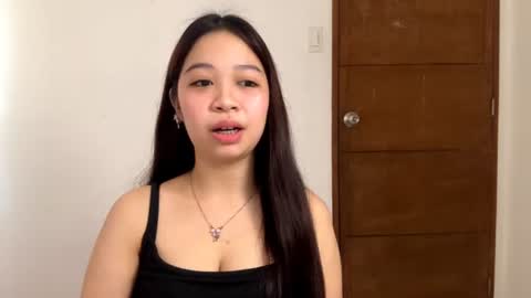 Snapshot of jonnaandalora chatting on 07-17-26, 05:25 Brianna online show from 07-17-26, 05:25