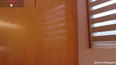 Jonnie Hagard online show from 04-07-26, 11:37