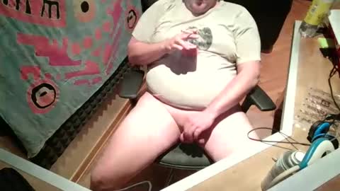 jonnyfreesolo online show from 10-19-25, 01:39