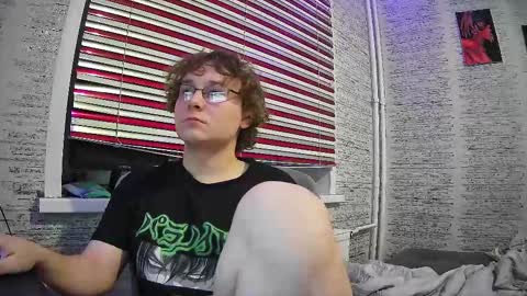 Snapshot of jonnymyloka chatting on 12-28-24, 10:55 JONNY online show from 12-28-24, 10:55