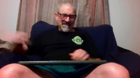 Snapshot of jony_five chatting on 11-04-25, 02:54 Jon online show from 11-04-25, 02:54