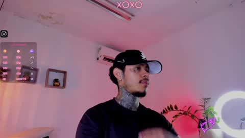 Snapshot of jordansmiith_ chatting on 01-26-25, 03:36 Jordan Smith online show from 01-26-25, 03:36