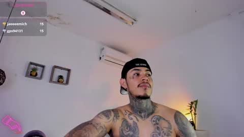 Snapshot of jordansmiith_ chatting on 02-19-25, 12:03 Jordan Smith online show from 02-19-25, 12:03