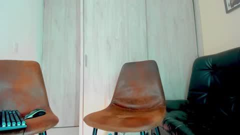 JORGE NARAVEZ online show from 12-23-25, 01:03