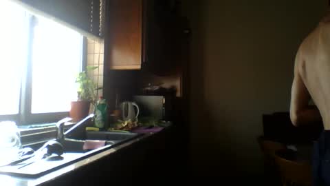 Snapshot of jos39a chatting on 09-18-25, 02:08 jos39a online show from 09-18-25, 02:08