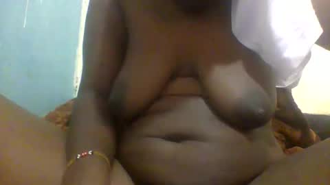 Snapshot of jos_lynn chatting on 12-04-25, 12:47 jos_lynn online show from 12-04-25, 12:47