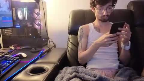 Snapshot of josefturner1 chatting on 06-13-26, 07:39 Josef online show from 06-13-26, 07:39