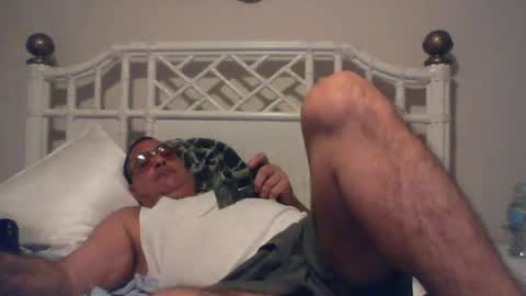 Snapshot of josehosebb chatting on 02-14-25, 07:59 josehosebb online show from 02-14-25, 07:59