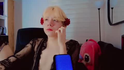 Snapshot of joseon_cute chatting on 05-15-26, 03:35 joseon_cute online show from 05-15-26, 03:35