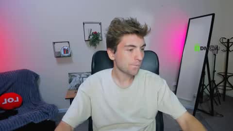 joseph_bear_ online show from 09-22-25, 07:16