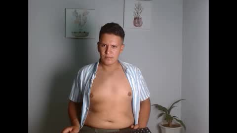 Snapshot of joseph_sexymen chatting on 10-01-25, 05:41 joseph_sexymen online show from 10-01-25, 05:41