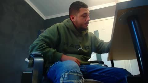 Snapshot of joshknights chatting on 09-19-25, 04:47 JoshKnight online show from 09-19-25, 04:47