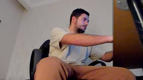 Snapshot of joshknights chatting on 11-12-25, 06:03 JoshKnight online show from 11-12-25, 06:03