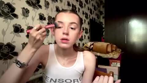 Snapshot of josiedeibel chatting on 07-21-26, 04:09 Luna online show from 07-21-26, 04:09