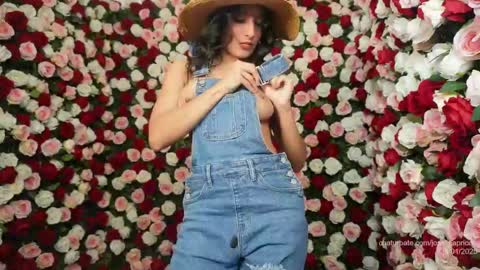 Joss  online show from 01-28-25, 01:38