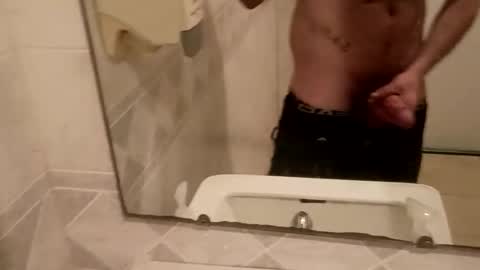 Snapshot of jossuaxxx chatting on 01-09-26, 08:54 JossuaXXX online show from 01-09-26, 08:54