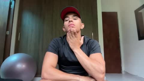 Im Jouliano online show from 11-29-25, 08:34