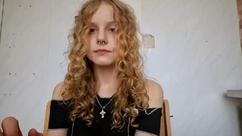 Snapshot of jovancape chatting on 03-10-26, 05:01 Kira online show from 03-10-26, 05:01