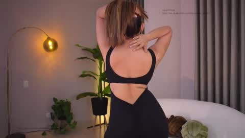 Snapshot of jovanna_smyth chatting on 03-17-26, 12:04 Jov online show from 03-17-26, 12:04