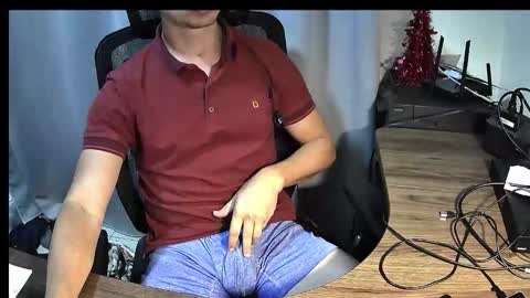 Snapshot of joven322 chatting on 12-02-25, 05:57 Matias online show from 12-02-25, 05:57