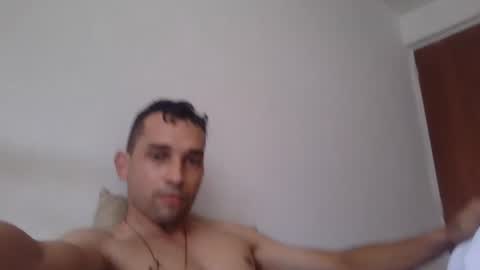 Snapshot of jovenvergonguapo09 chatting on 06-14-26, 03:58 Van Helsing online show from 06-14-26, 03:58