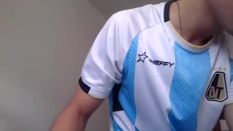 Snapshot of jovenvergonguapo09 chatting on 07-21-26, 12:40 Van Helsing online show from 07-21-26, 12:40