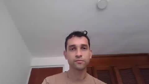 Snapshot of jovenvergonguapo09 chatting on 07-25-26, 12:58 Van Helsing online show from 07-25-26, 12:58