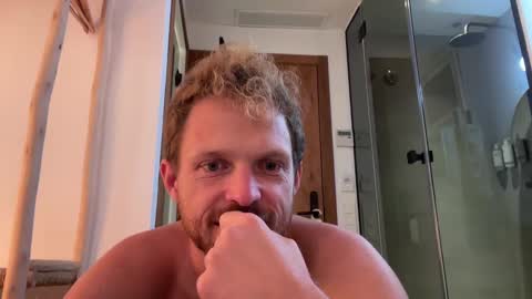 Snapshot of jovian_d chatting on 12-01-24, 05:35 Jovian online show from 12-01-24, 05:35