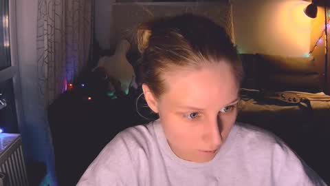 Snapshot of joy_keys chatting on 12-17-24, 04:53 joy_keys online show from 12-17-24, 04:53
