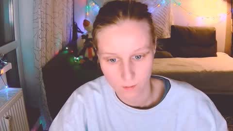 Snapshot of joy_keys chatting on 12-23-24, 05:00 joy_keys online show from 12-23-24, 05:00