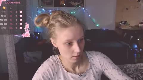 Snapshot of joy_keys chatting on 02-15-25, 05:28 joy_keys online show from 02-15-25, 05:28