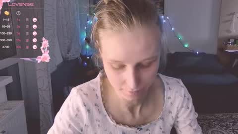 Snapshot of joy_keys chatting on 02-15-25, 08:33 joy_keys online show from 02-15-25, 08:33