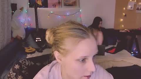 Snapshot of joy_keys chatting on 02-25-25, 11:22 joy_keys online show from 02-25-25, 11:22