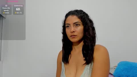 Snapshot of joyaoscura55 chatting on 10-27-25, 03:10 sofiaparker8 online show from 10-27-25, 03:10