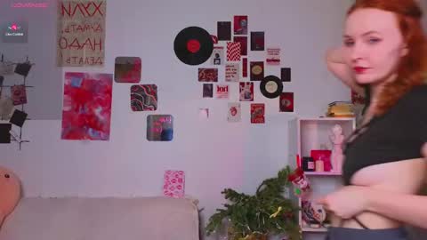 Snapshot of joyce_jones chatting on 01-06-25, 10:46 joyce_jones online show from 01-06-25, 10:46