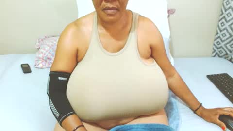 DairyQueen online show from 02-17-25, 03:09