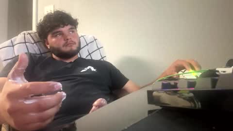 Snapshot of jp46893 chatting on 10-24-25, 10:39 jp46893 online show from 10-24-25, 10:39