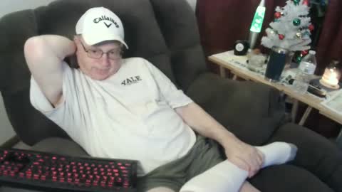 jpmel99 online show from 12-29-24, 03:11