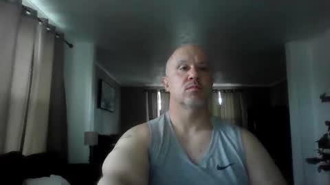 Snapshot of jr1871 chatting on 05-14-26, 01:51 jr1871 online show from 05-14-26, 01:51