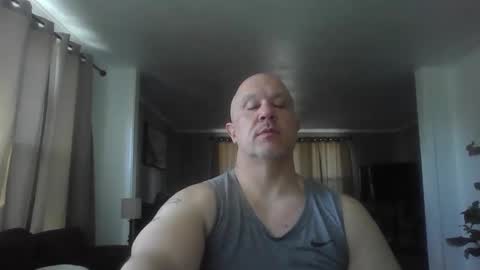 Snapshot of jr1871 chatting on 05-15-26, 02:02 jr1871 online show from 05-15-26, 02:02
