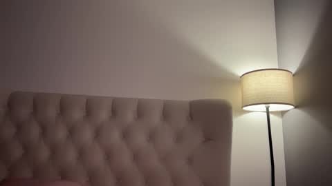 Jennie and Sophia online show from 03-02-25, 05:47